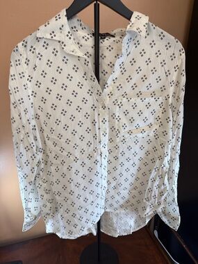 Velvet Heart White Button-Up Shirt with Black Diamond Motif